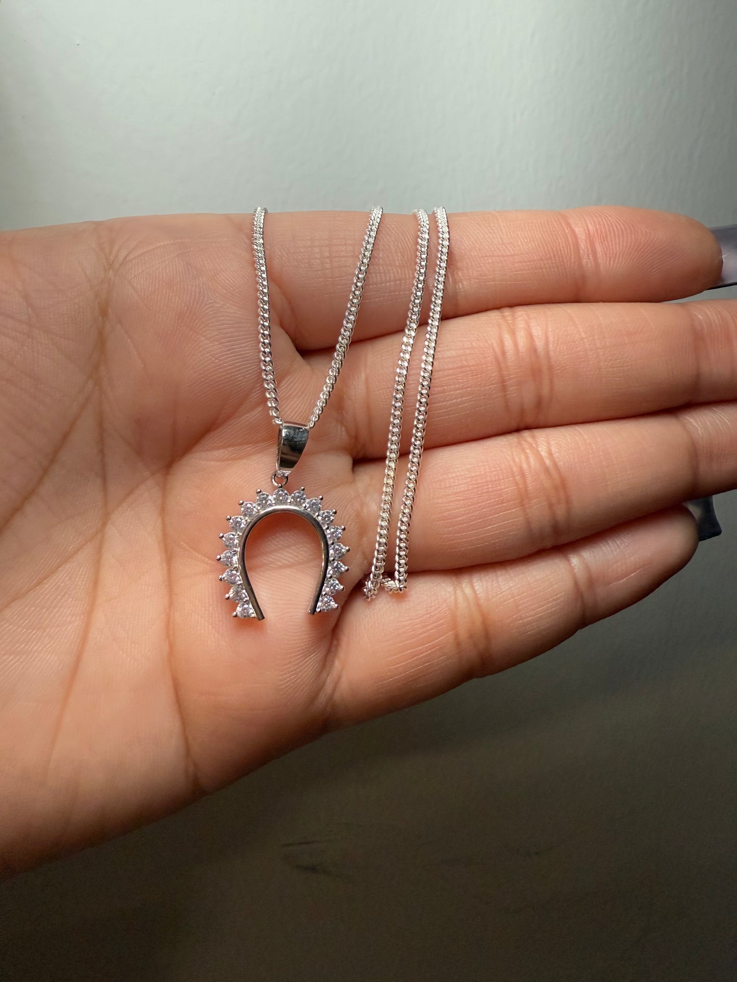 925 Silver Sparkling Horseshoe Necklace